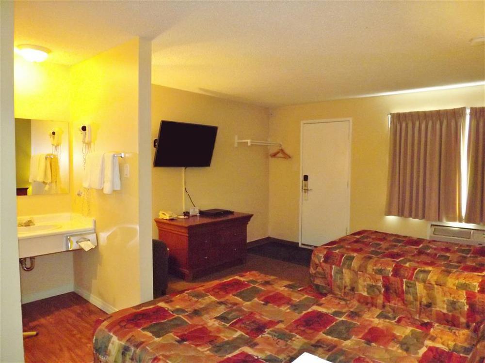 Canadas Best Value Inn Whitecourt Quarto foto